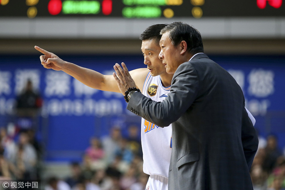 宝威体育官方网站-刘炜带伤上阵，挺进季后赛关键一战取胜(刘炜还在打球吗?)